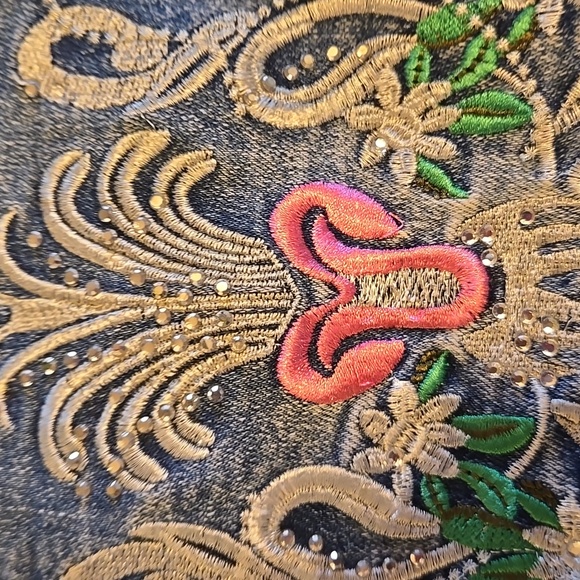 VENUS Floral Embroidered Blue Cropped  Jeans With Rhinestone Detailing - Picture 14 of 15